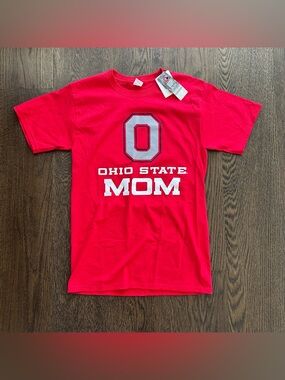 NWT Ohio State Mom Tshirt
